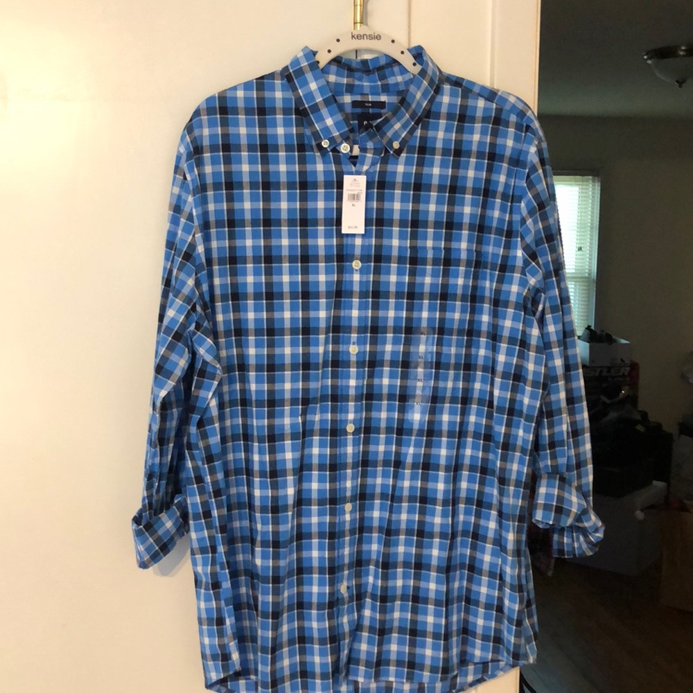 GAP slim fit blue plaid button down. Size XL